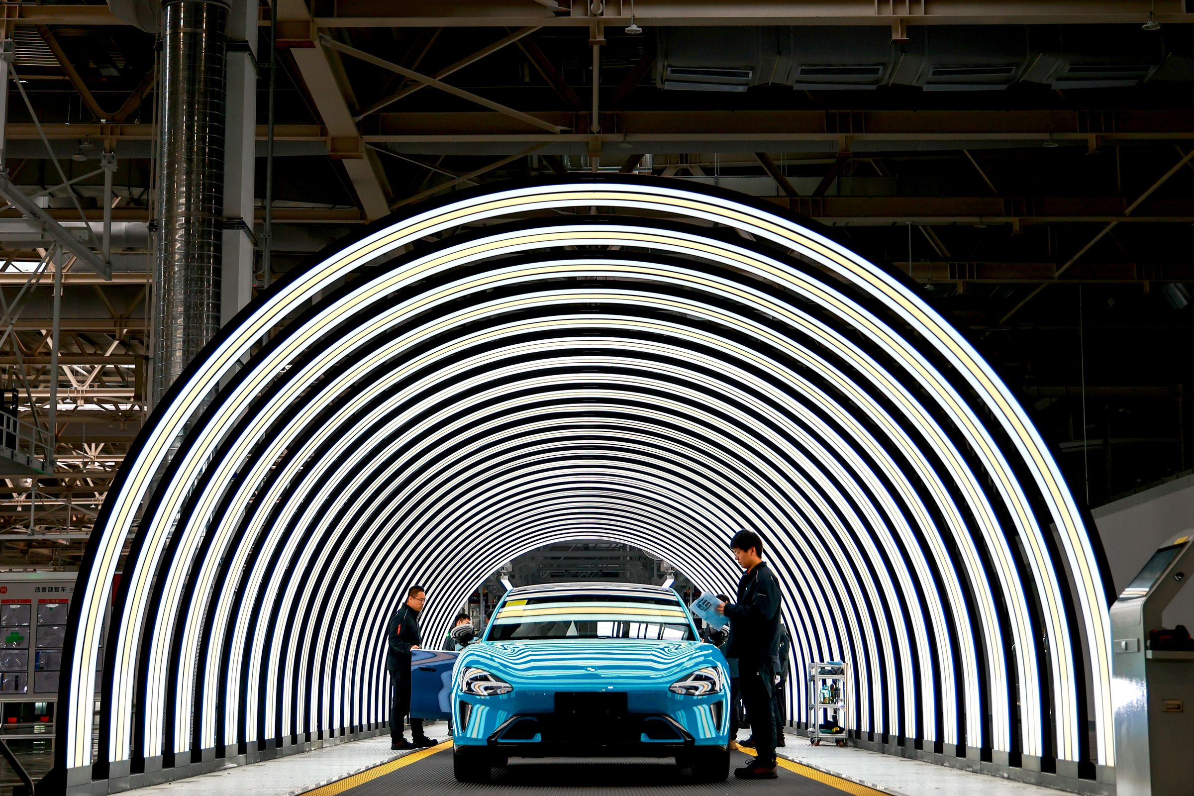 China’s Electric Vehicle Factories Have Become Tourist Hotspots